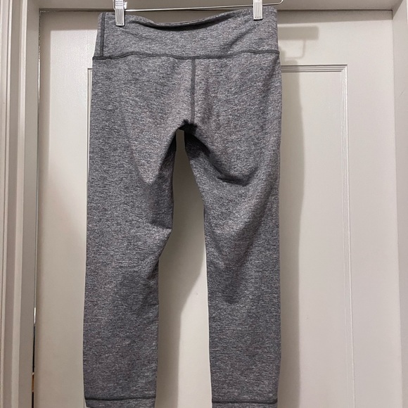 Lululemon cropped grey blend leggings - Picture 6 of 8